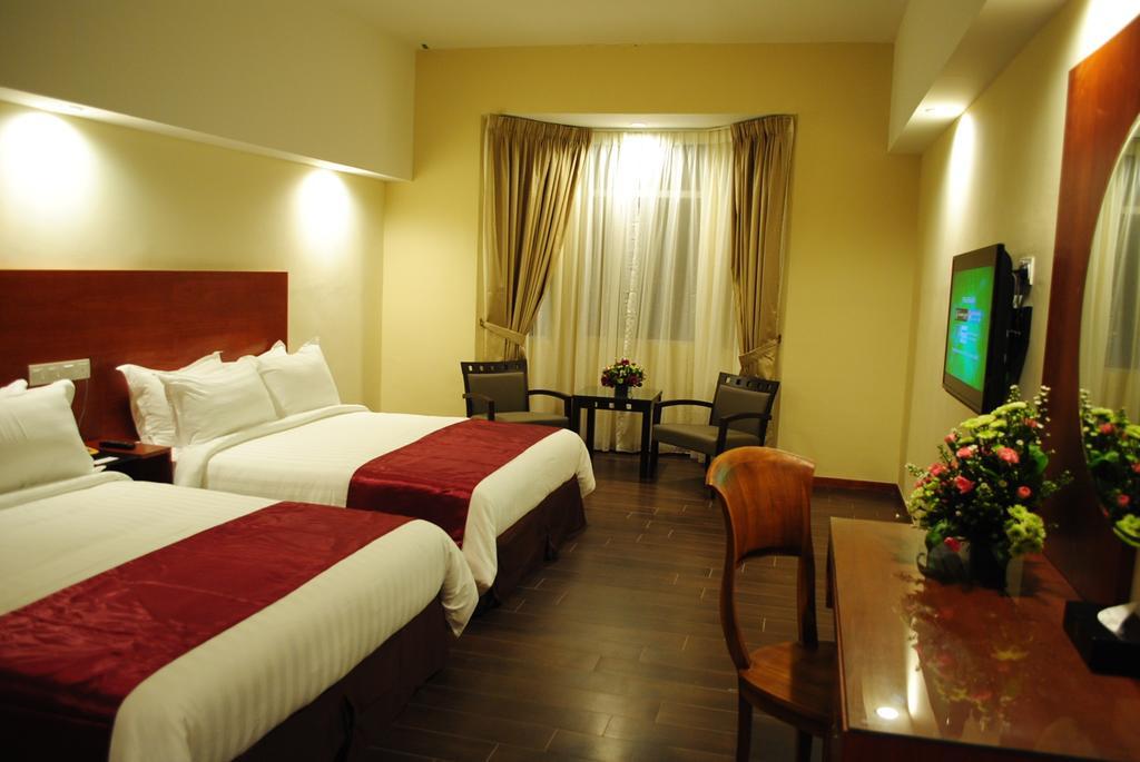 Palm Seremban Hotel Zimmer foto